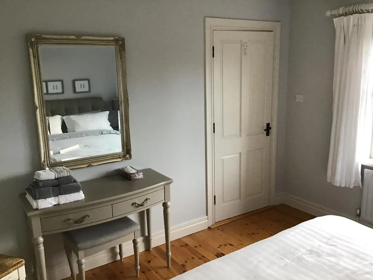 Venetia House - Small Guesthouse Claregalway
